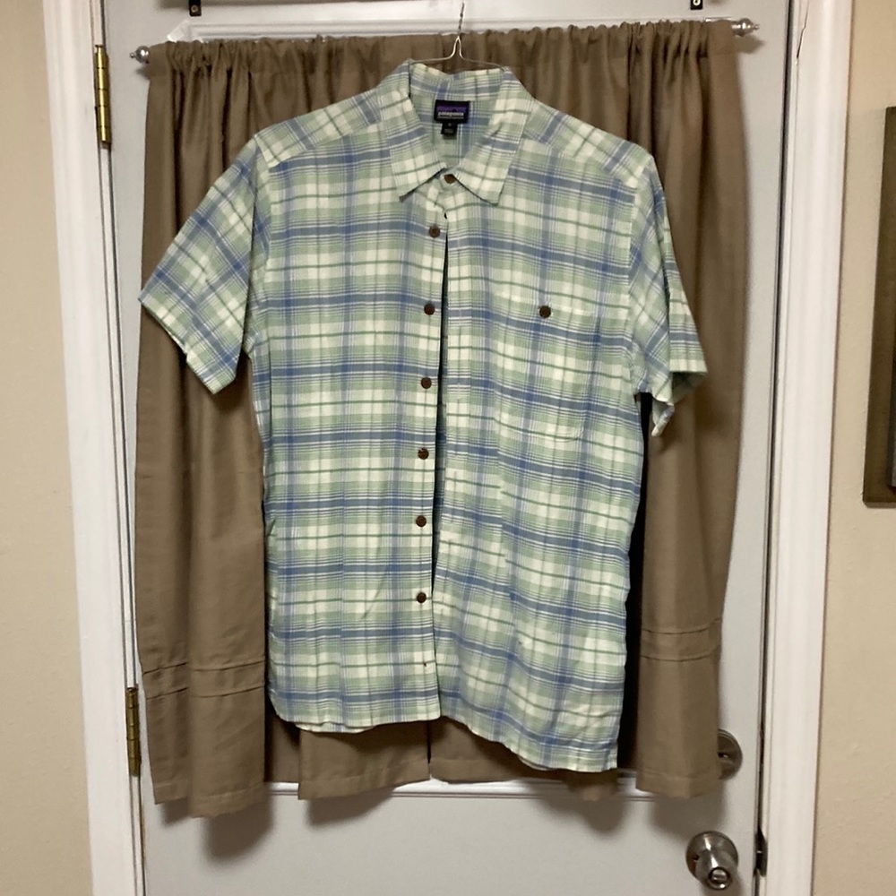 Patagonia button down tshirt